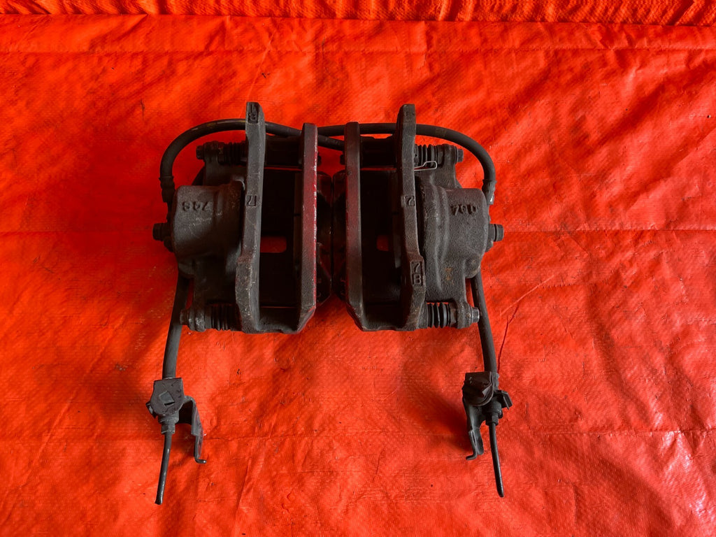 06 11 HONDA CIVIC SI   FRONT BRAKE CALIPER CALIPERS    LEFT AND RIGHT   OEM OE +11