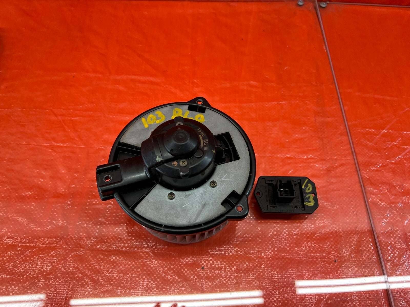 00 05 TOYOTA CELICA   GT & GT S   AC BLOWER MOTOR & RESISTOR KIT   OEM OE #1030