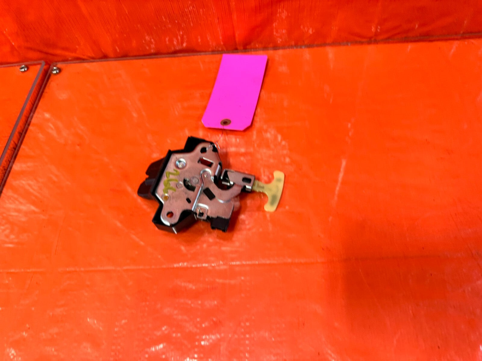 15 21 SUBARU WRX & STI   TRUNK LID LATCH LOCK ACTUATOR   OEM FACTORY #2668
