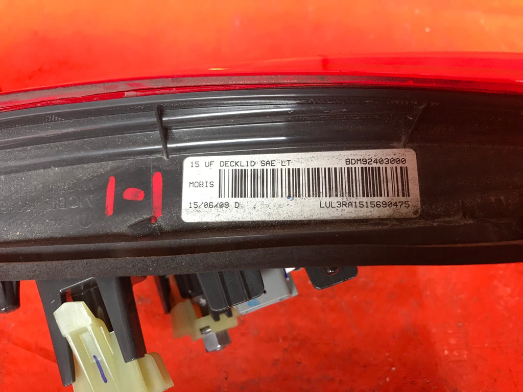 OEM 2015 2016 2017 CHRYSLER 200 DRIVER LEFT INNER TRUNK TAIL LIGHT LAMP LED8