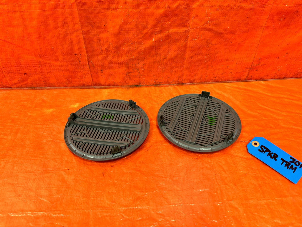 97 01 HONDA CR V CRV   REAR SPEAKER COVER TRIM PLASTIC LEFT & RIGHT OEM #3011