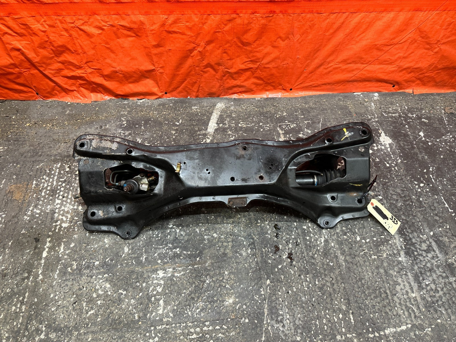 97 01 HONDA PRELUDE 2.2L FRONT SUBFRAME K MEMBER W/ POWER STEERING RACK OEM #33511