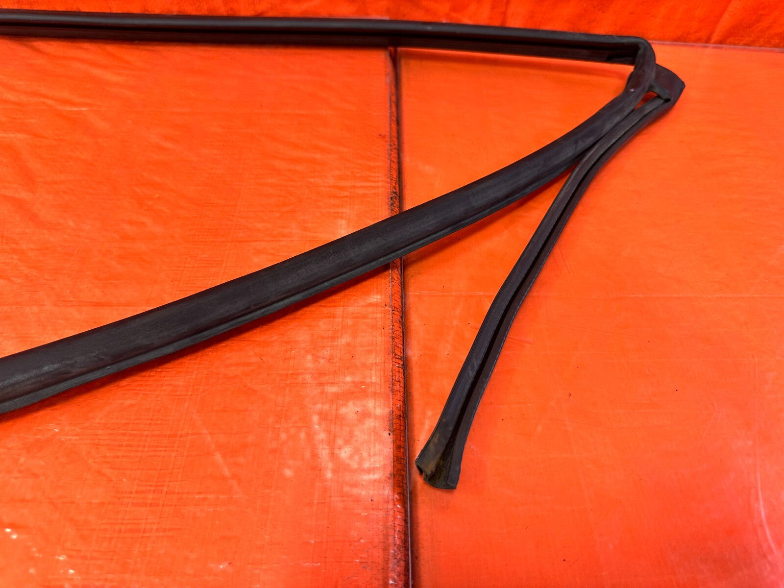 06 11 CIVIC 4D SEDAN DRIVER LEFT REAR DOOR WEATHER STRIP TRIM SEAL GASKET #2825