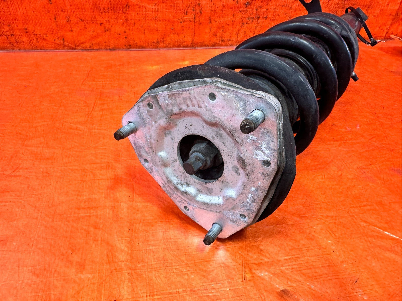 08 15 INFINITI G37 & Q60 2D COUPE FRONT SHOCKS & SPRINGS LEFT AND RIGHT  OEM 32810