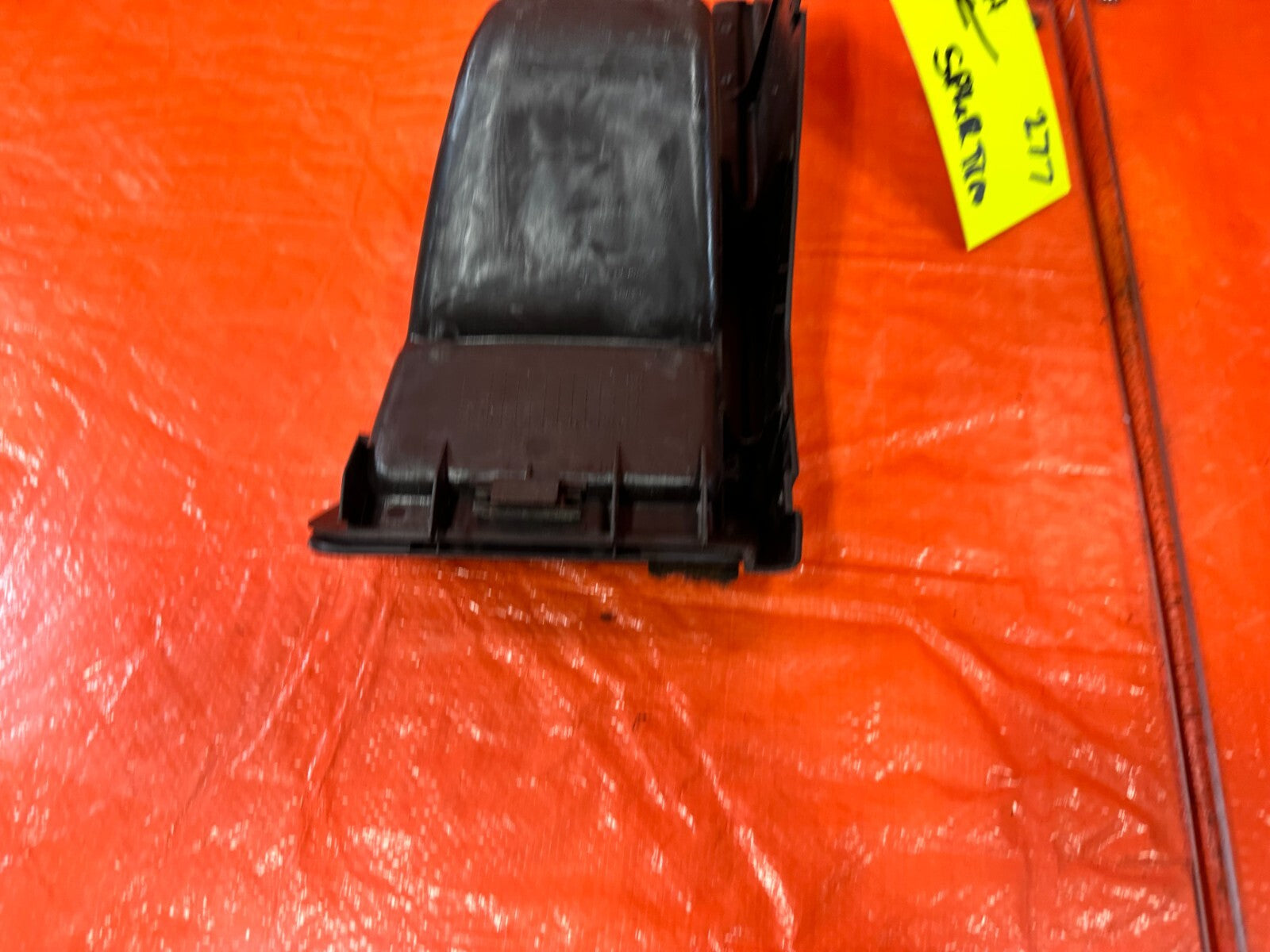 88 89 HONDA CRX DX   DRIVER LEFT REAR CARGO STORAGE COMPARTMENT OEM #2777