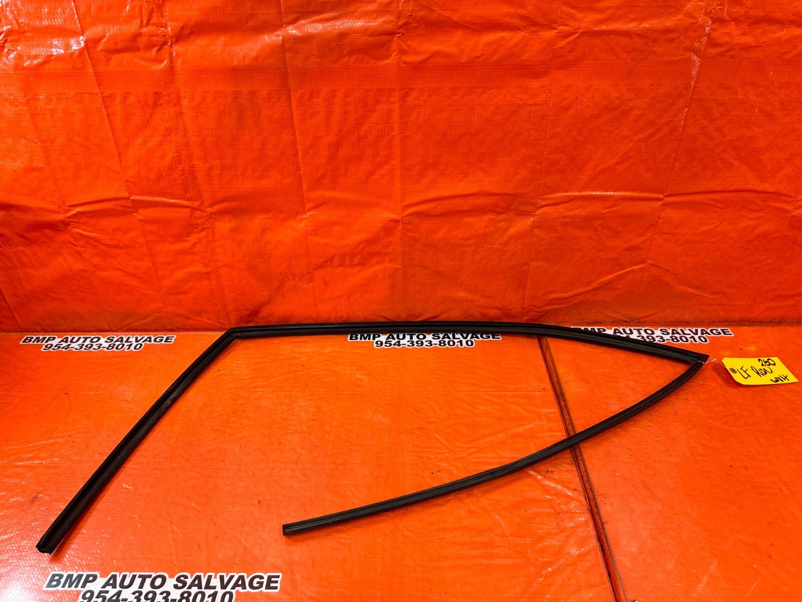 06 11 CIVIC 4D SEDAN   DRIVER LEFT FRONT WEATHER STRIP RUN CHANNEL OEM #2600