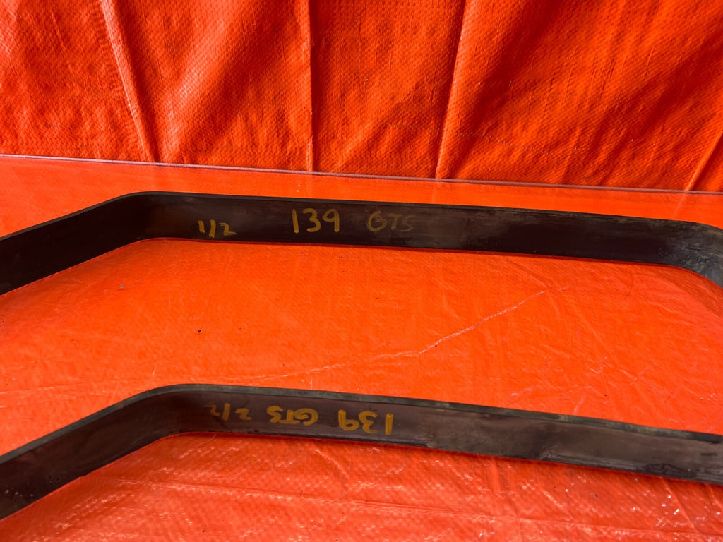 05 06 ACURA RSX   GAS GASOLINE FUEL TANK MOUNTING STRAPS BAND SET   OEM #1399