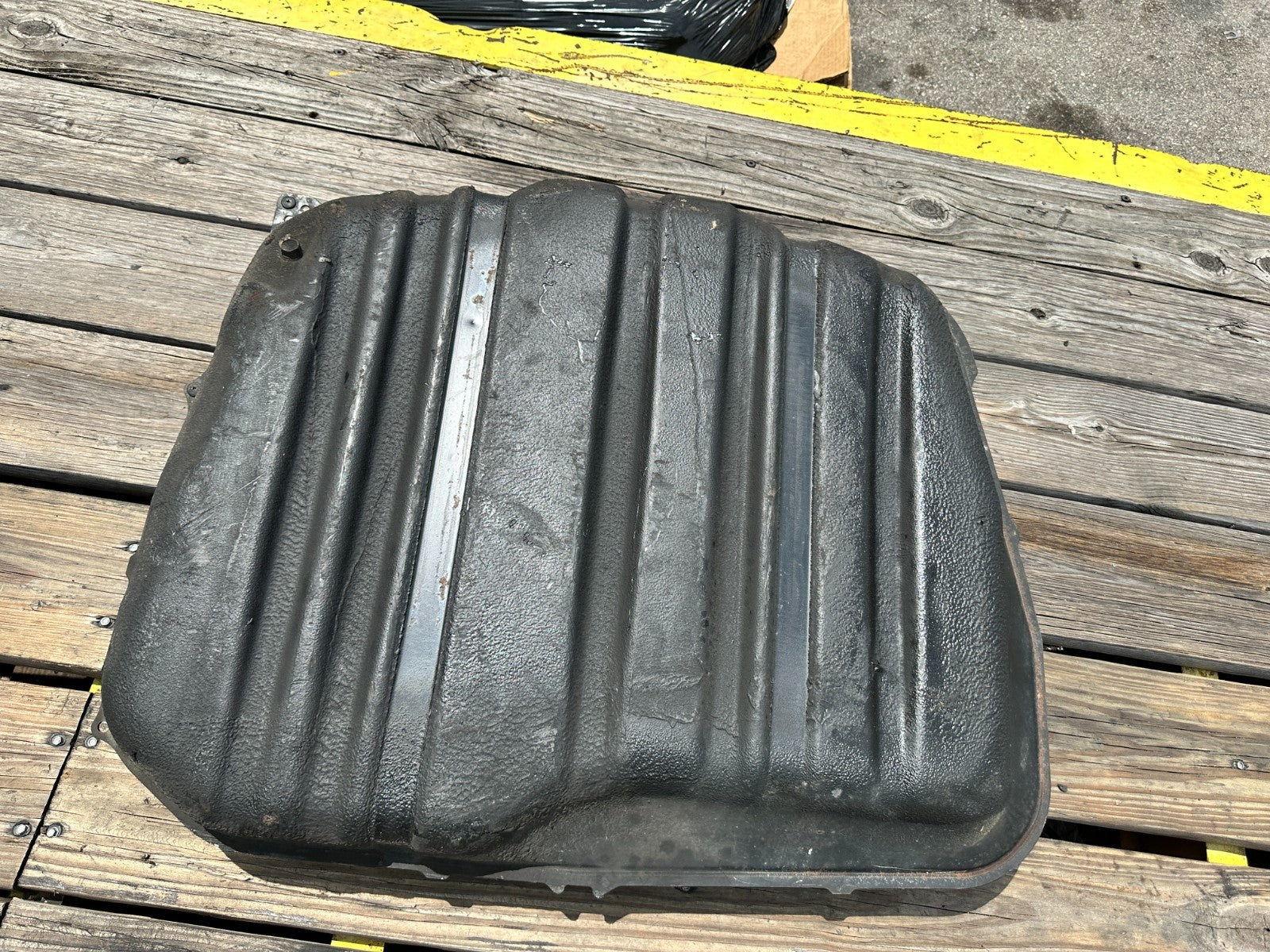 97 01 HONDA PRELUDE 2.2L FUEL GAS PETROL TANK CELL RESERVOIR BARE OEM #33517