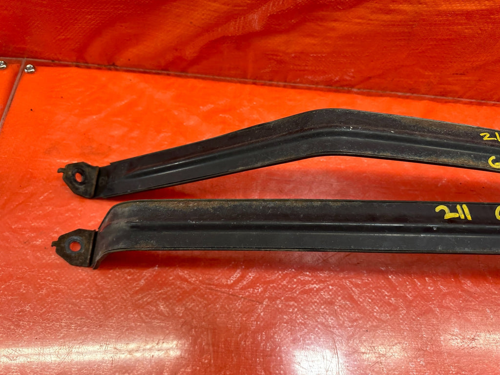05 06 ACURA RSX   GAS GASOLINE FUEL TANK MOUNTING STRAPS BAND SET   OEM #2118