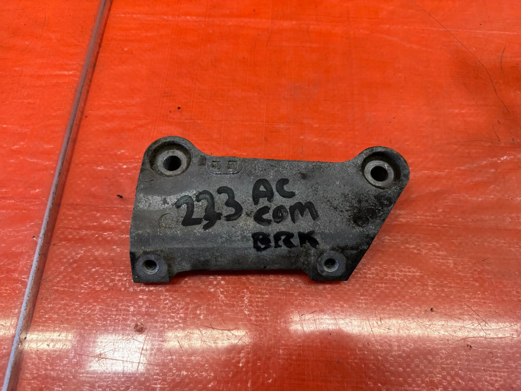 09 14 ACURA TSX 2.4L   AIR CONDITIONING AC COMPRESSOR PUMP BRACKET   OEM #2330