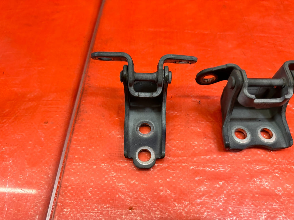 04 08 ACURA TSX   PASSENGER RIGHT FRONT DOOR HINGE SET UPPER LOWER   OEM #1967