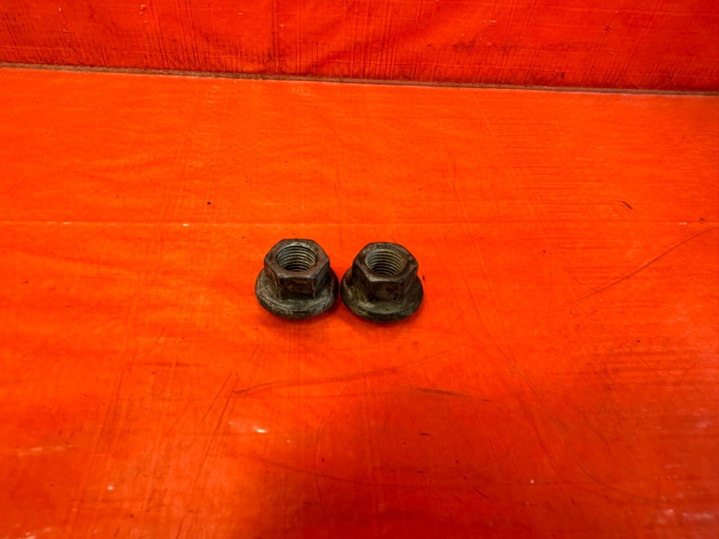 02 10 LEXUS SC430   TOP PORTION ONLY   MOTOR MOUNT BOLTS HARDWARE   OEM #2610