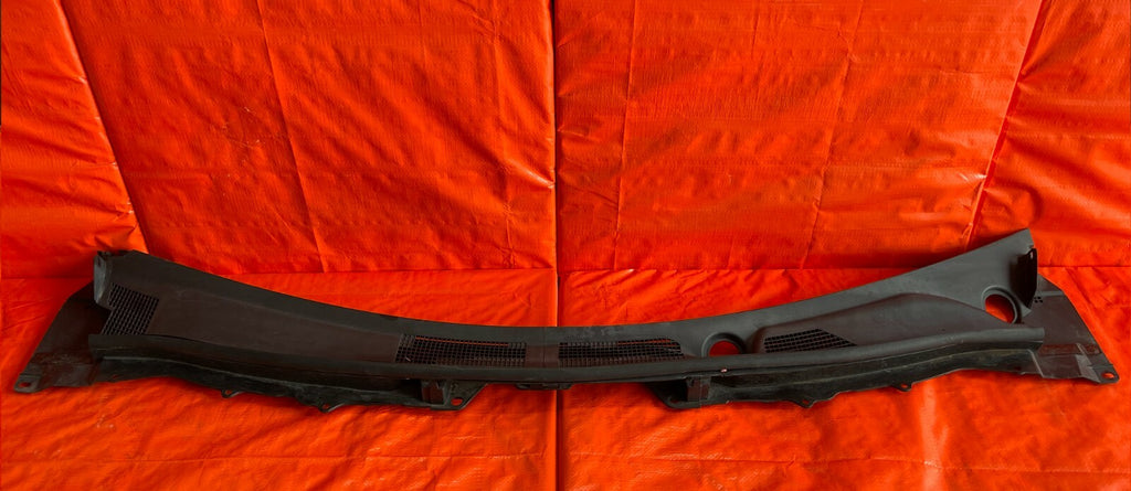 08 10 INFINITI G37 SPORT S 2D COUPE   FRONT WINDSHIELD WIPER COWL SET LEFT RIGHT0