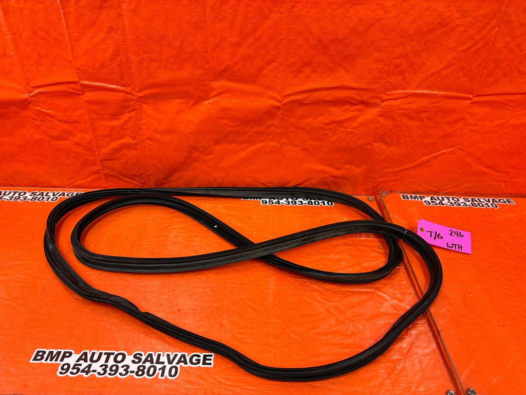 94 01 ACURA INTEGRA 2D REAR TRUNK TAIL GATE WEATHER STRIP TRIM RUBBER GASKET 2460