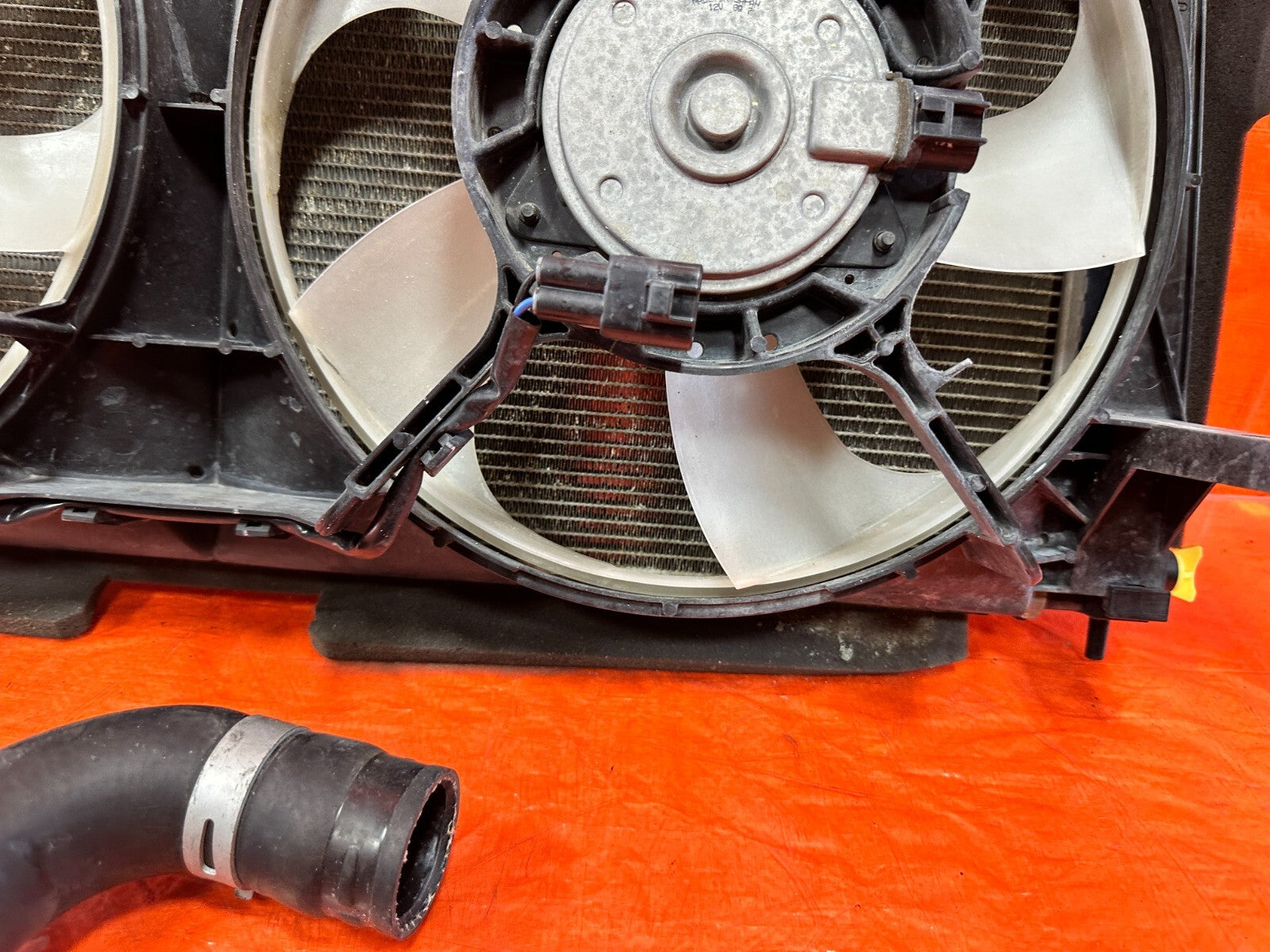 13 16 SCION FRS MANUAL TRANSMISSION ONLY   RADIATOR W/ FANS   OEM #2935