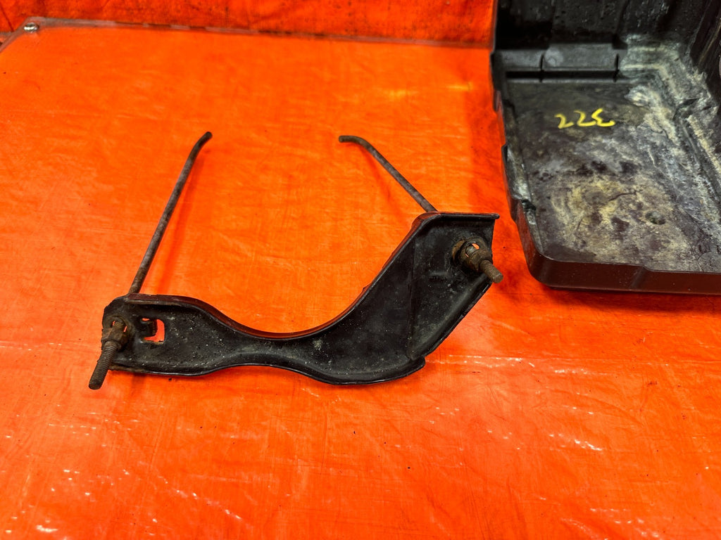 04 08 ACURA TSX   BATTERY TRAY   OEM FACTORY #3224