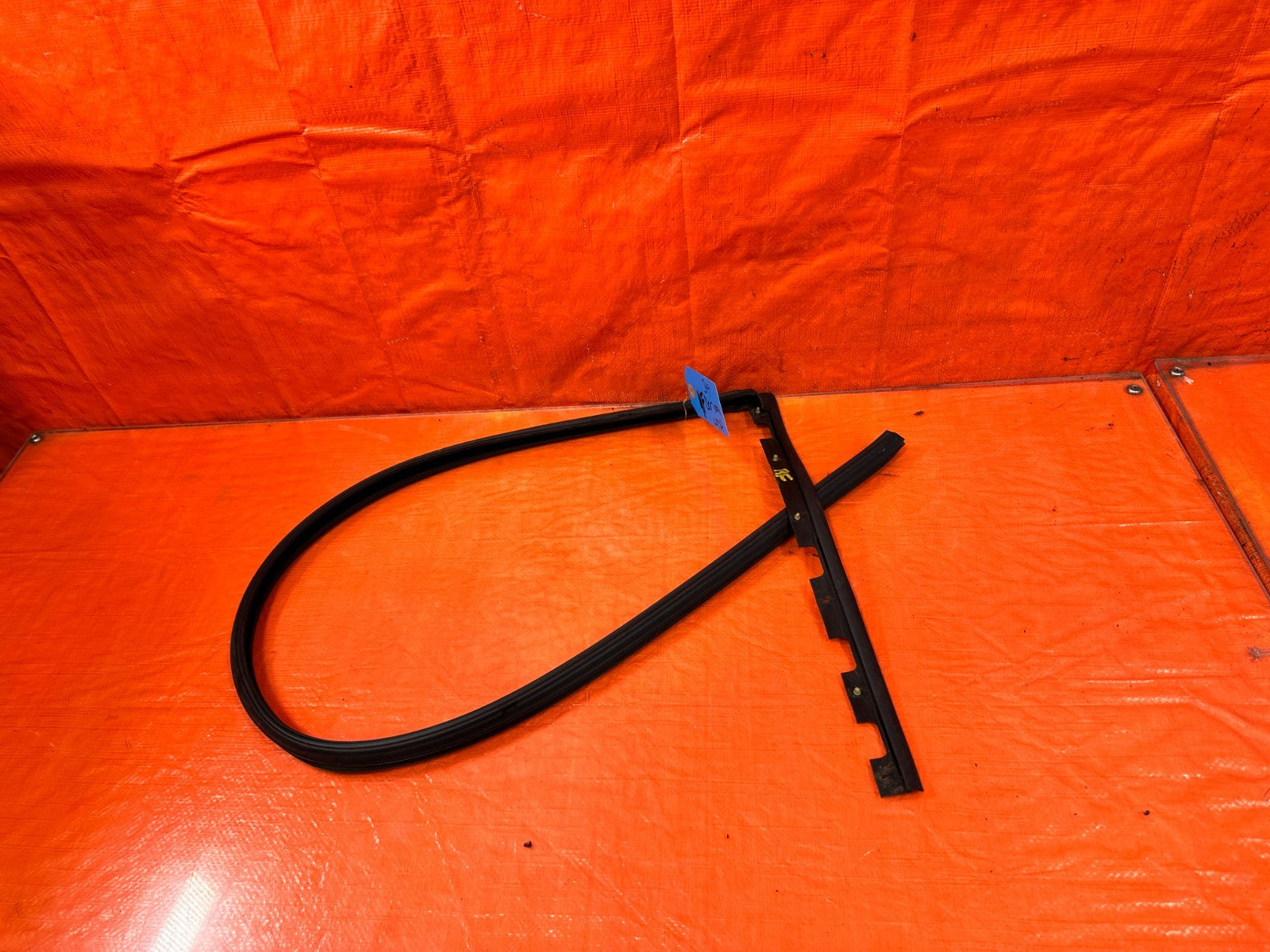 96 00 HONDA CIVIC COUPE   PASSENGER RIGHT WINDOW GLASS SUB SEAL   OEM #3199