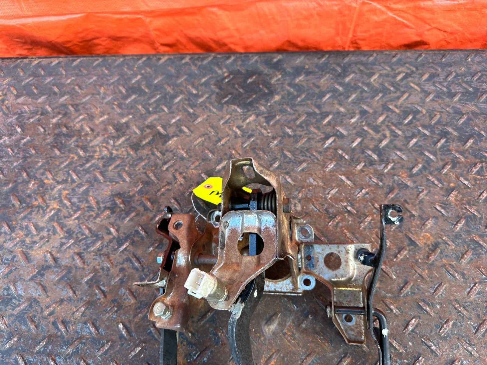 88 91 HONDA CRX   5 SPEED MANUAL PEDALS GAS BRAKE CLUTCH   OEM FACTORY #2773