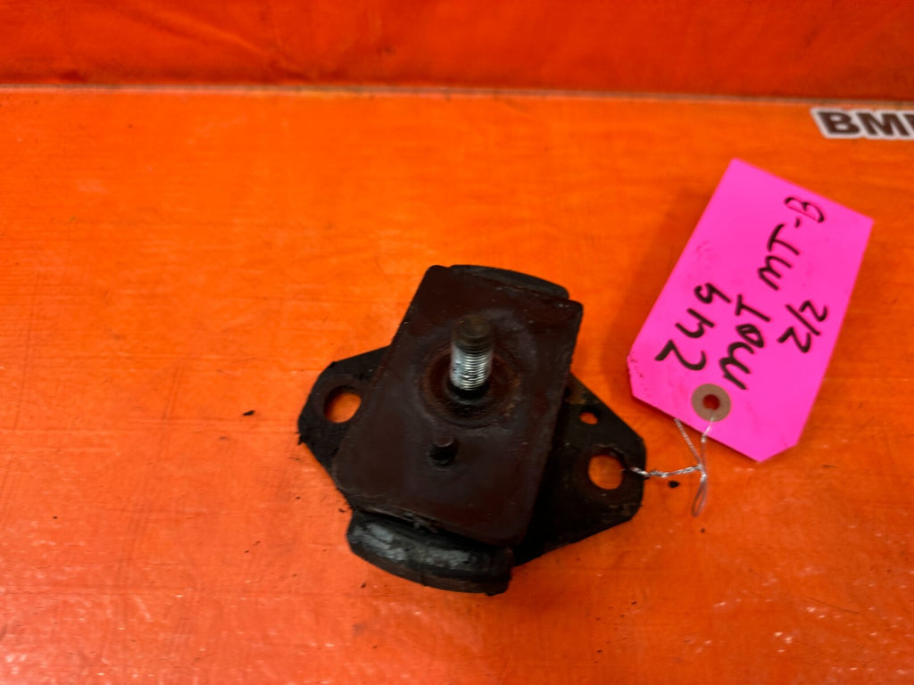 95 04 TOYOTA TACOMA   4 CYL 2.4L & 2.7L   ENGINE MOUNT MOTOR MOUNT OEM #2497