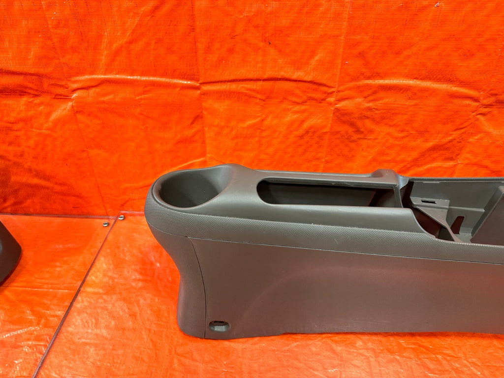 02 06 ACURA RSX   ARM REST CENTER CONSOLE ASSEMBLY   TAN IN COLOR   OEM #28015
