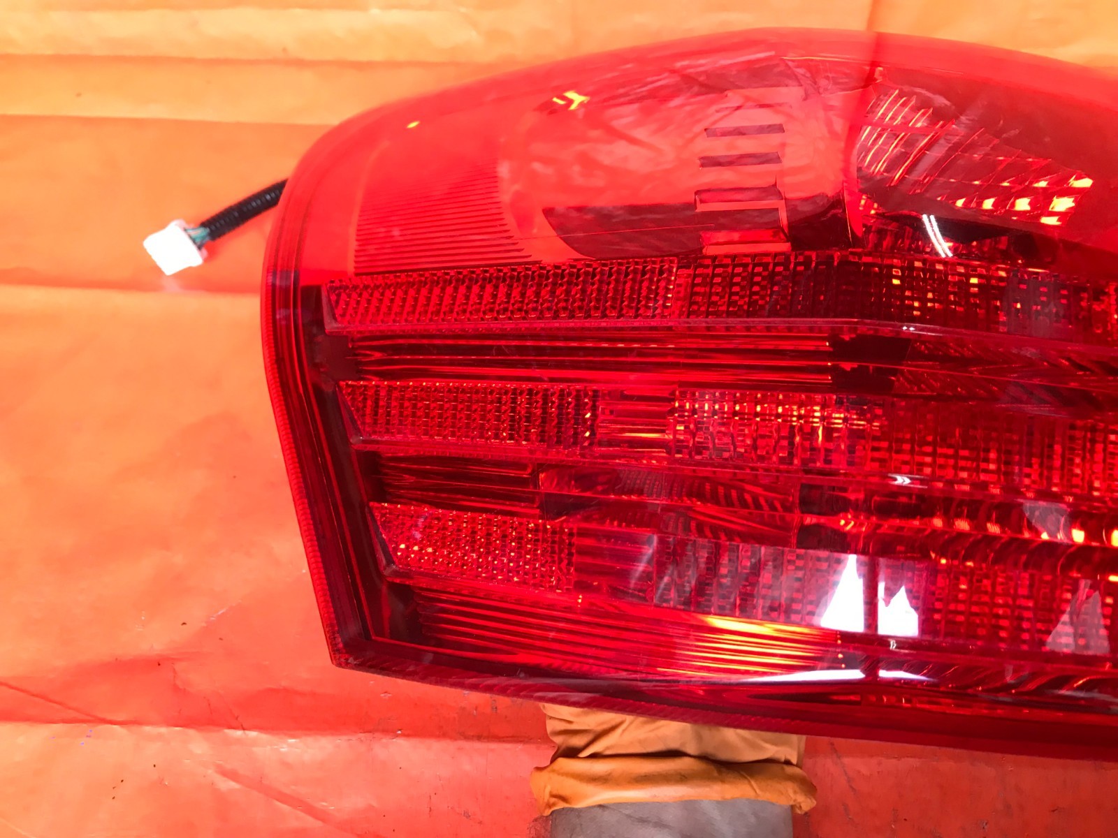 OEM 2010 2011 2012 NISSAN ROGUE DRIVER LEFT OUTER TAIL LIGHT LAMP L LH4