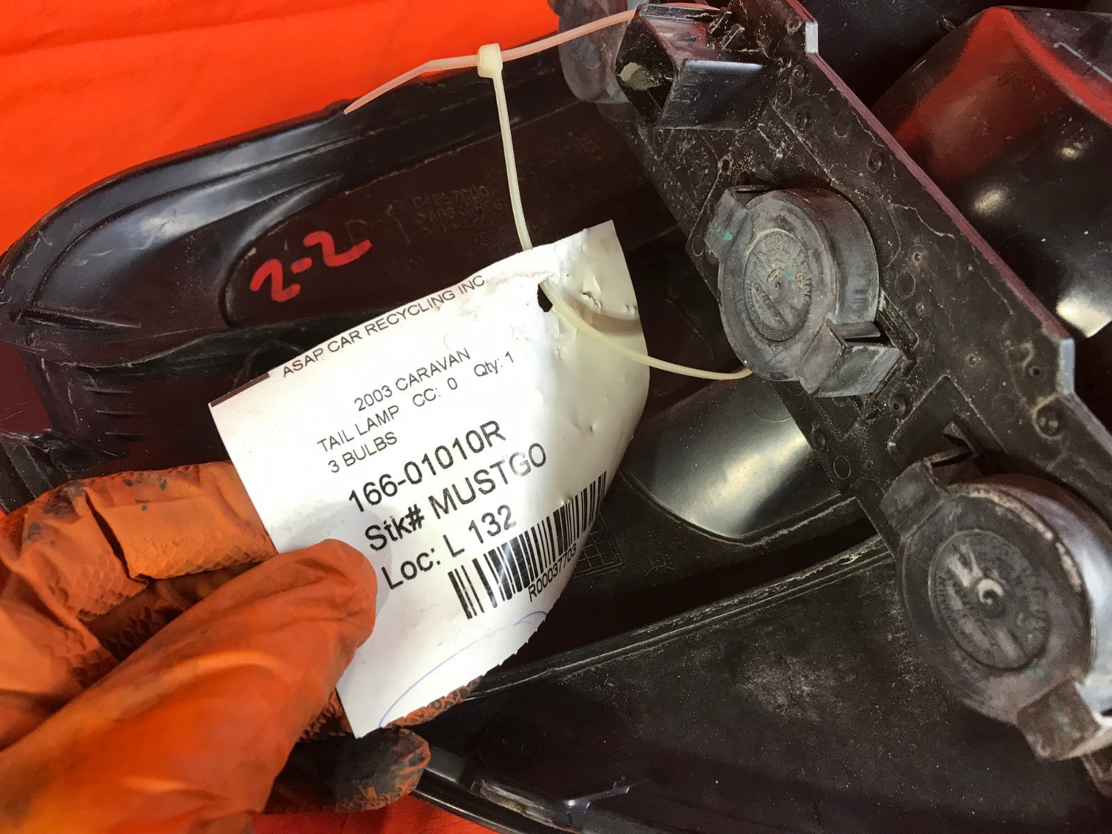 OEM 2003 03 DODGER CARAVAN PASSENGER RIGHT TAIL LIGHT LAMP R RH7