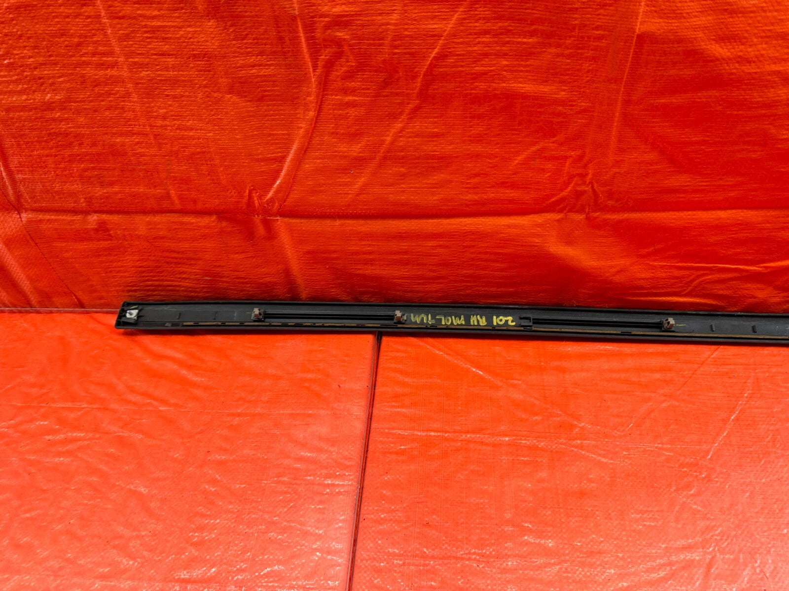 96 00 HONDA CIVIC COUPE & HATCH   DOOR MOLDING IMPACT STRIP RIGHT SIDE OEM #20111