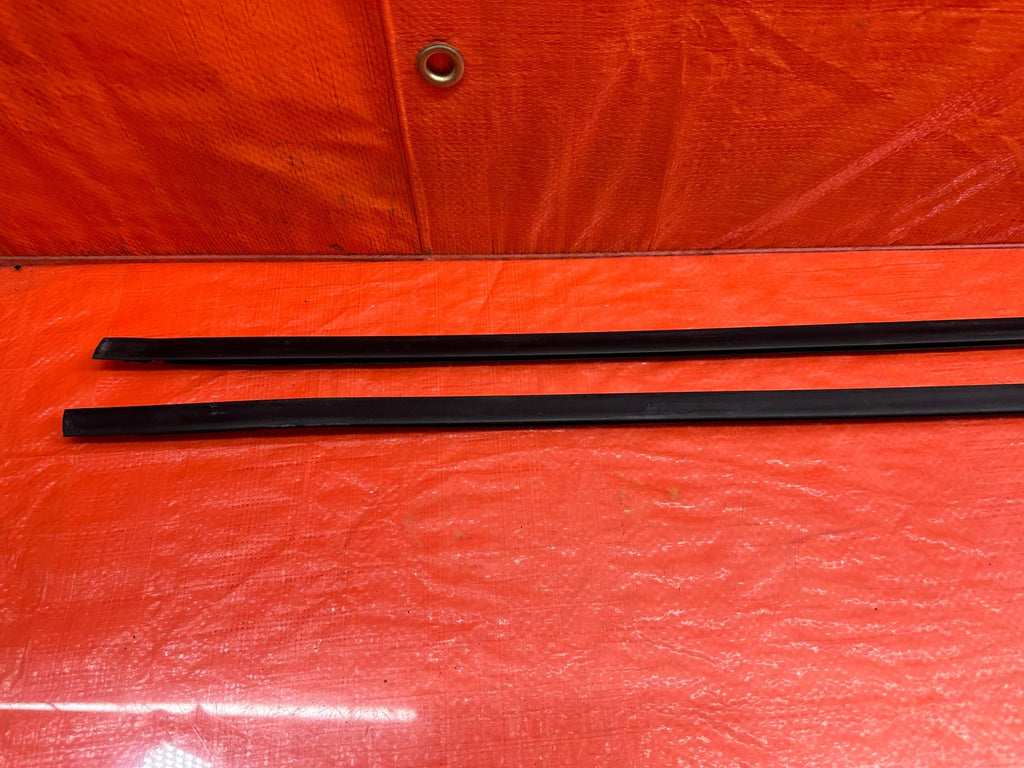 02 06 ACURA RSX   ROOF TRIM WEATHER STRIP SET   LEFT & RIGHT   OEM FACTORY #2118