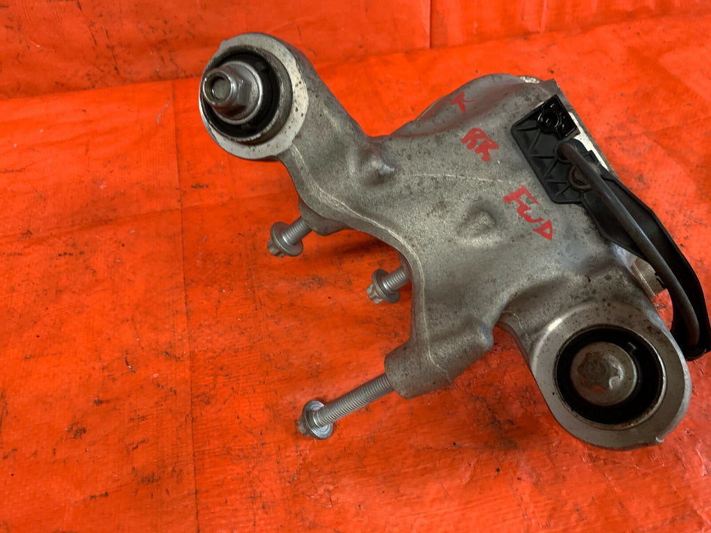 14 19 MERCEDES BENZ CLA 250 FWD   PASSENGER RIGHT REAR SPINDLE KNUCKLE HUB OEM1