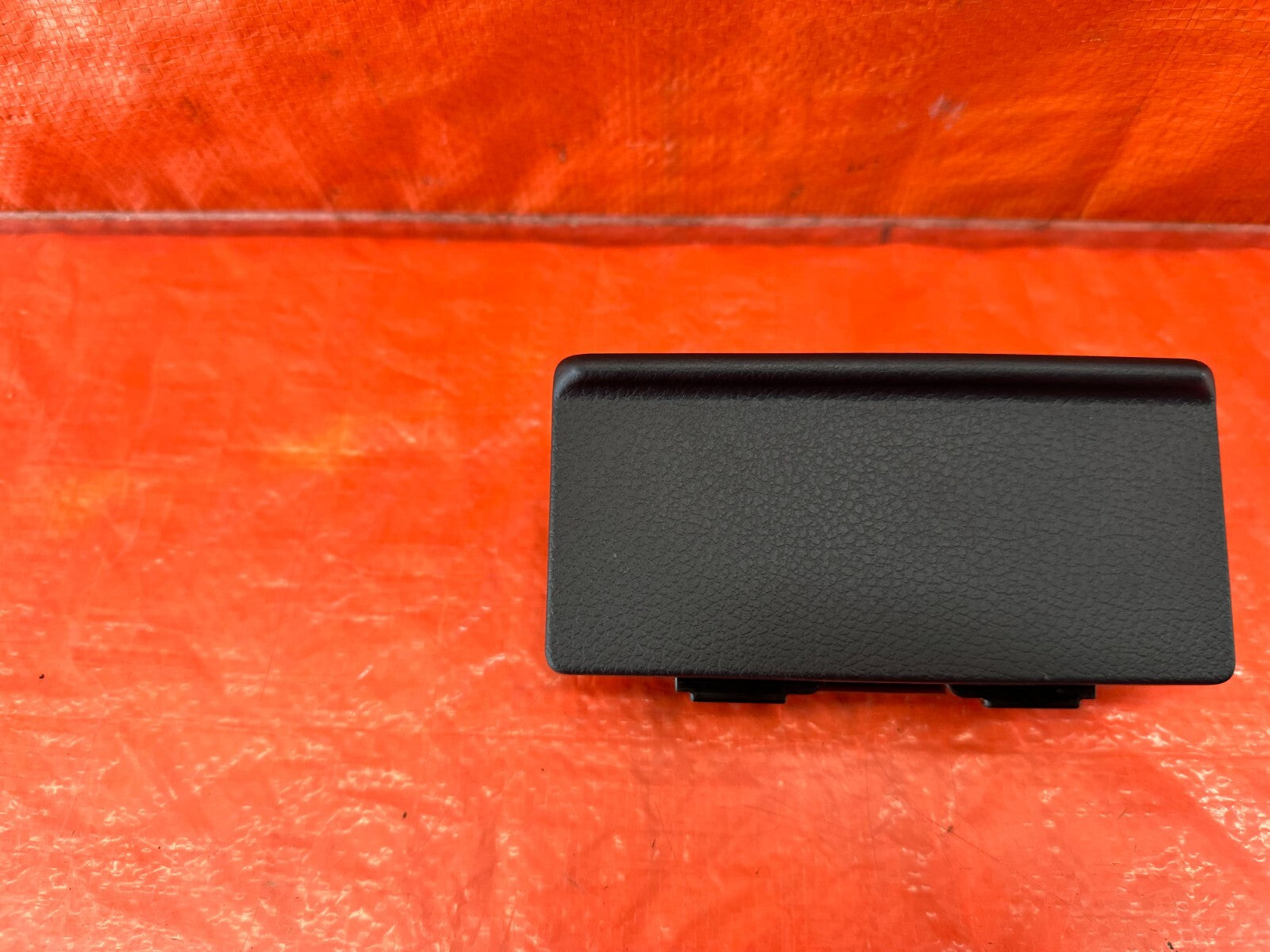14 20 INFINITI Q50   ARM REST CENTER CONSOLE REAR ASH TRAY CUBBY POCKET OEM #2223