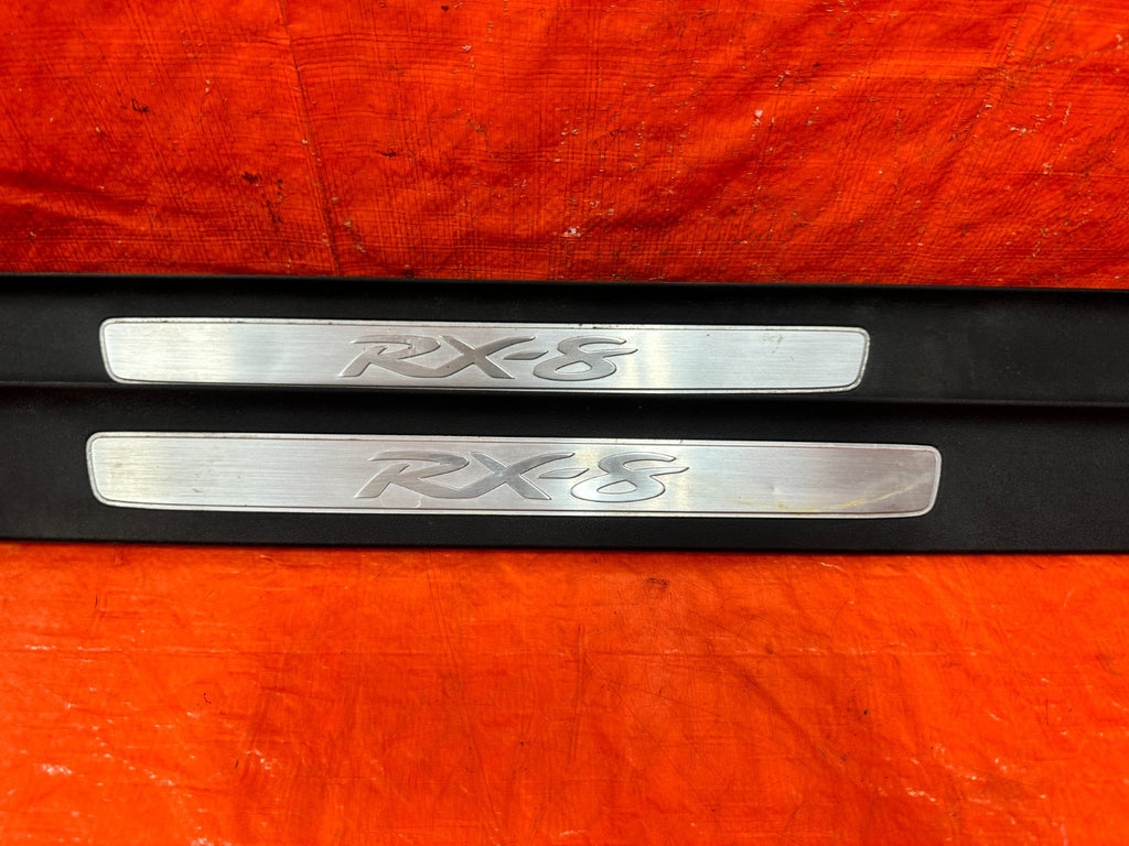 09 11 MAZDA RX8 RX 8   LEFT AND RIGHT FLOOR PILLARS SCUFF PLATE SET   OEM 303 13