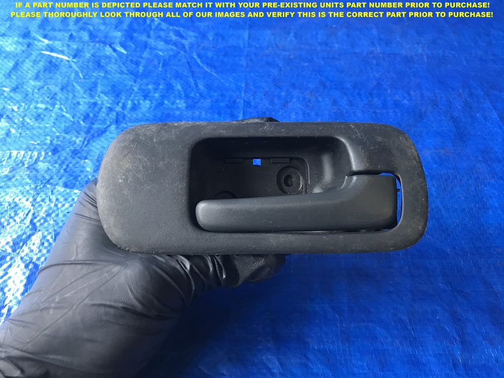 OEM 2001 2002 2003 HONDA CIVIC 4D PASSENGER RIGHT FRONT INTERIOR DOOR HANDLE    0