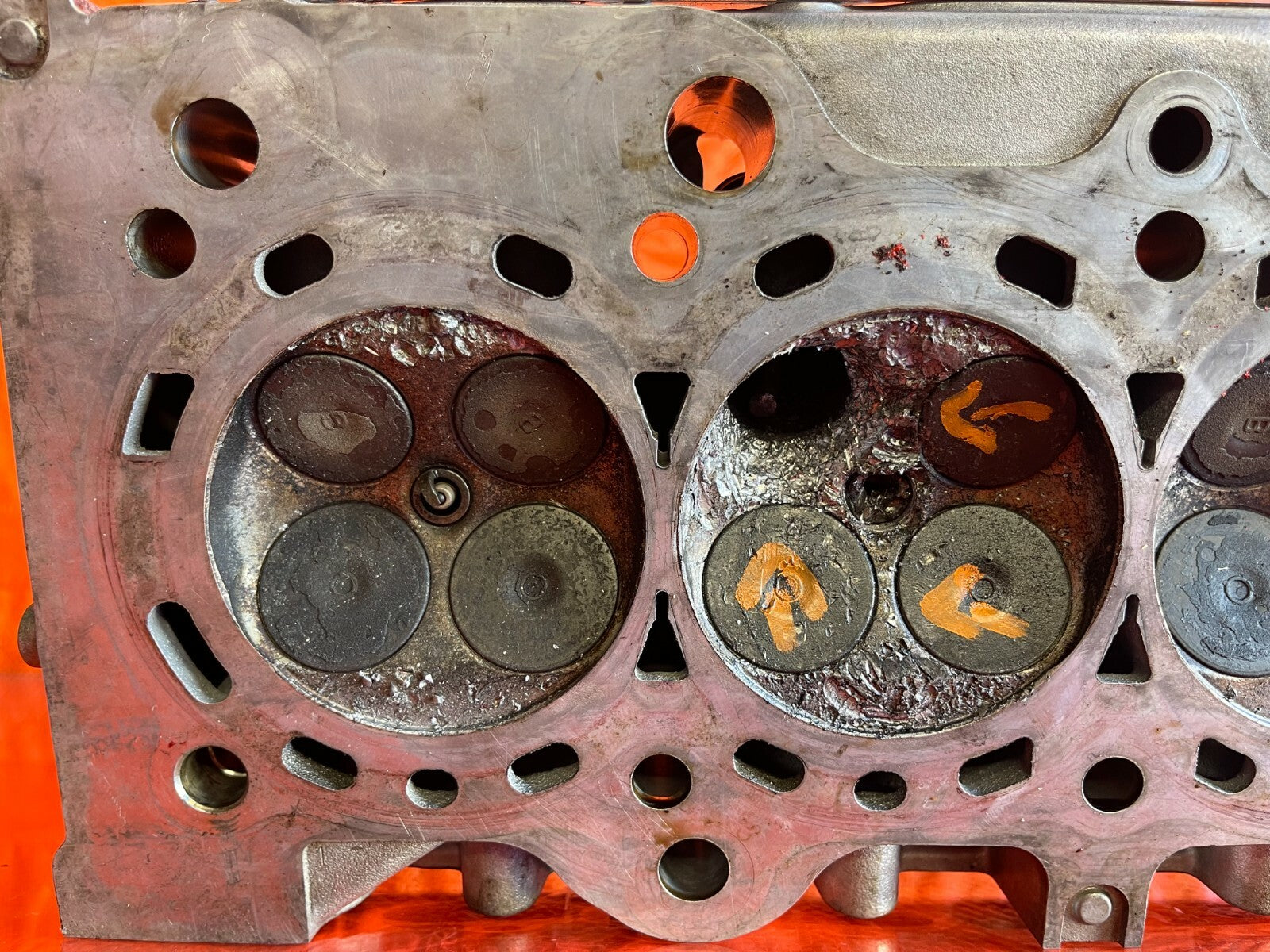 00 05 HONDA S2000 F22C1 F20C1  CYLINDER HEAD    CORE      DAMAGED  OEM4