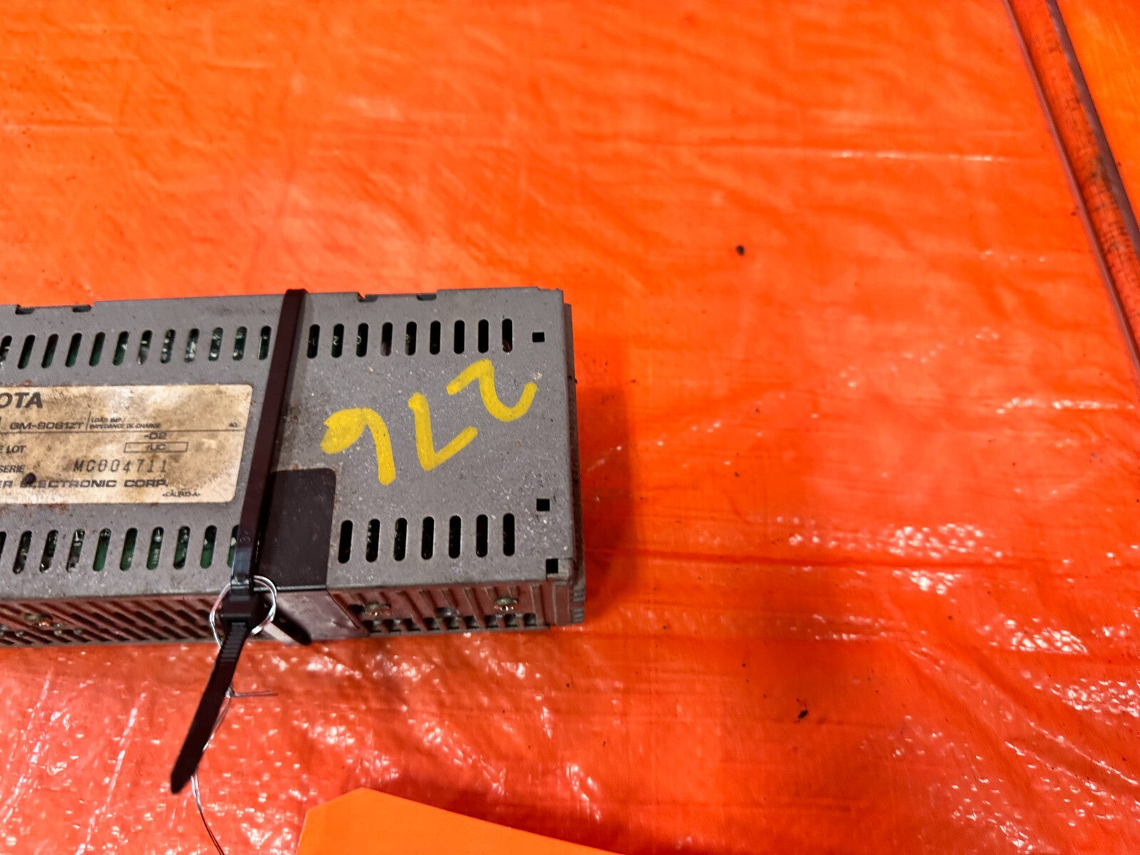 92 98 LEXUS SC300   AUDIO AMPLIFIER AMP   86280 24111   OEM FACTORY #2765