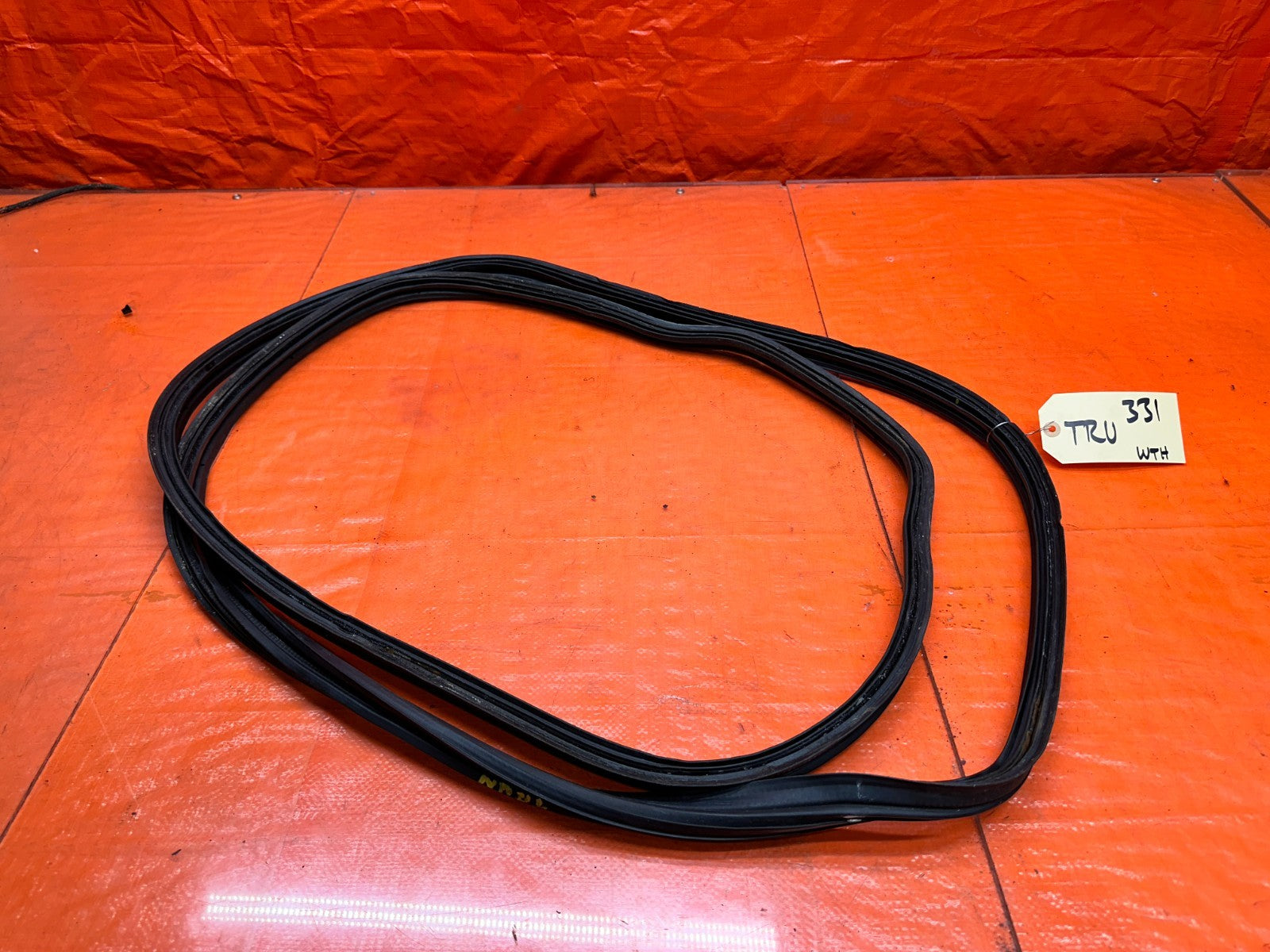 94 01 ACURA INTEGRA 2D REAR HATCH TRUNK WEATHERSTRIP SEAL OEM #3310