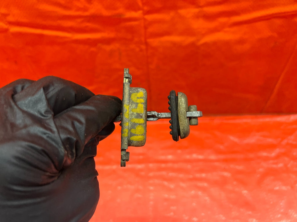92 01 ACURA INTEGRA SEDAN LEFT / RIGHT REAR DOOR CHECKER HINGE ARM STOPPER 1614