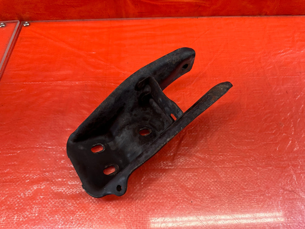 95 98 HONDA ODYSSEY   TRANSMISSION MOUNT BRACKET   OEM FACTORY #1936