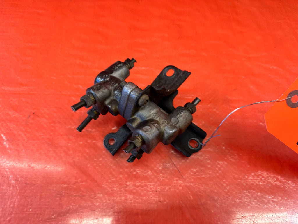 92 95 HONDA CIVIC SI REAR DISC BRAKE PROPORTIONING VALVE 4040 40/40 PROP VALVE3