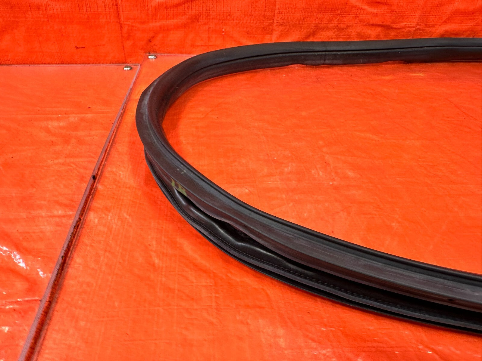 04 08 ACURA TSX   LEFT REAR   DOOR TO CHASSIS WEATHER STRIP OPEN TRIM OEM #27510