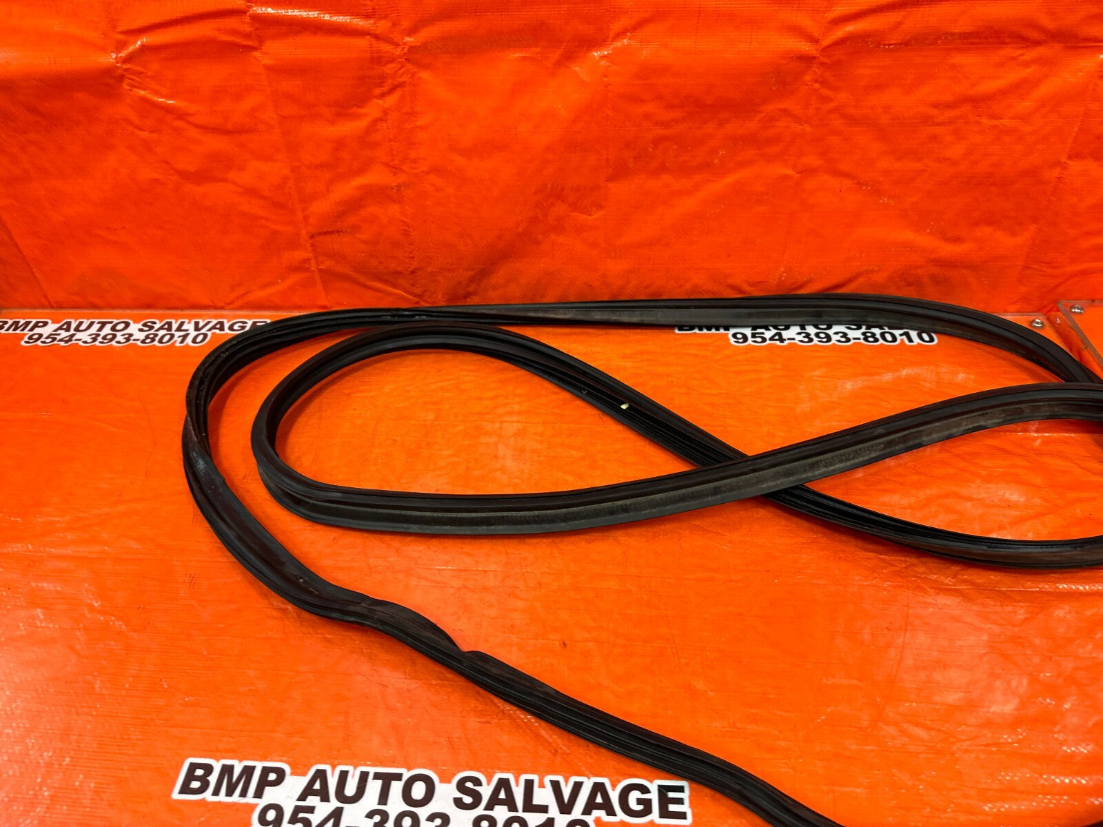 94 01 ACURA INTEGRA 2D REAR TRUNK TAIL GATE WEATHER STRIP TRIM RUBBER GASKET 2468