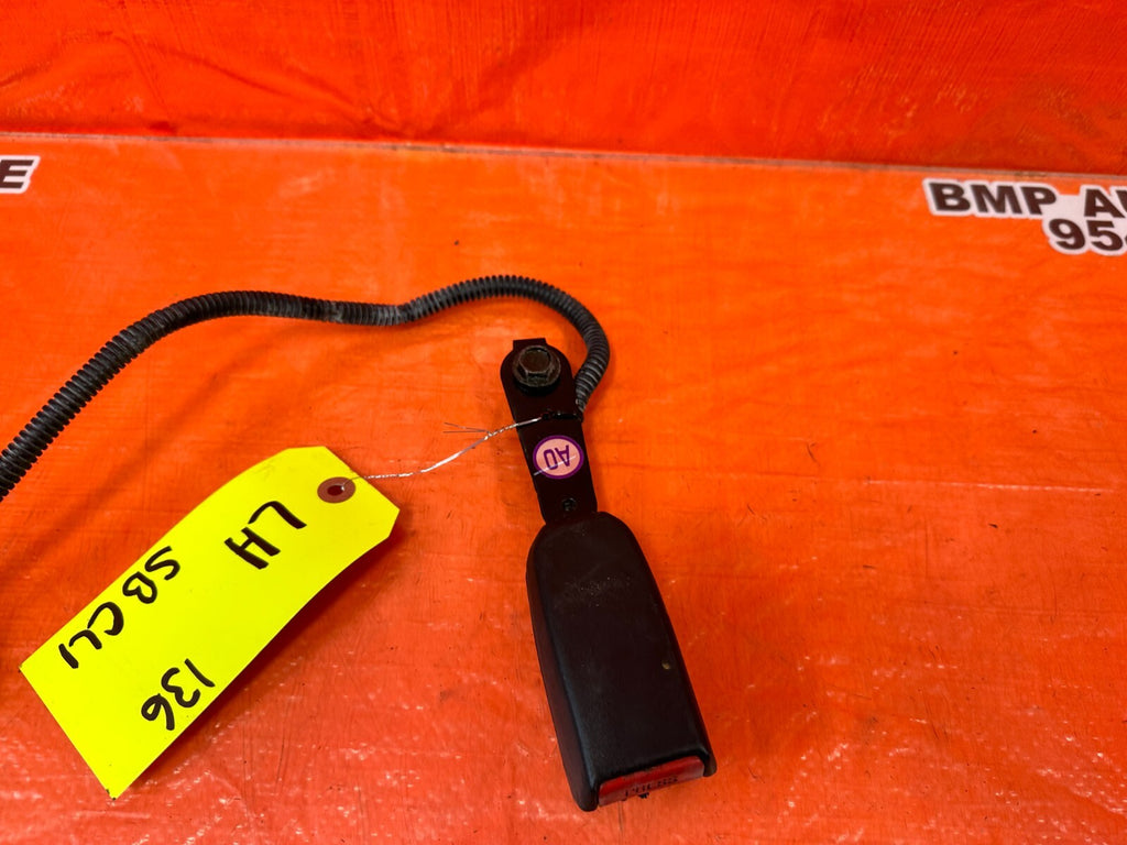 97 01 HONDA PRELUDE   DRIVER LEFT FRONT SEAT BELT CLIP BUCKLE   OEM FACTORY #1365