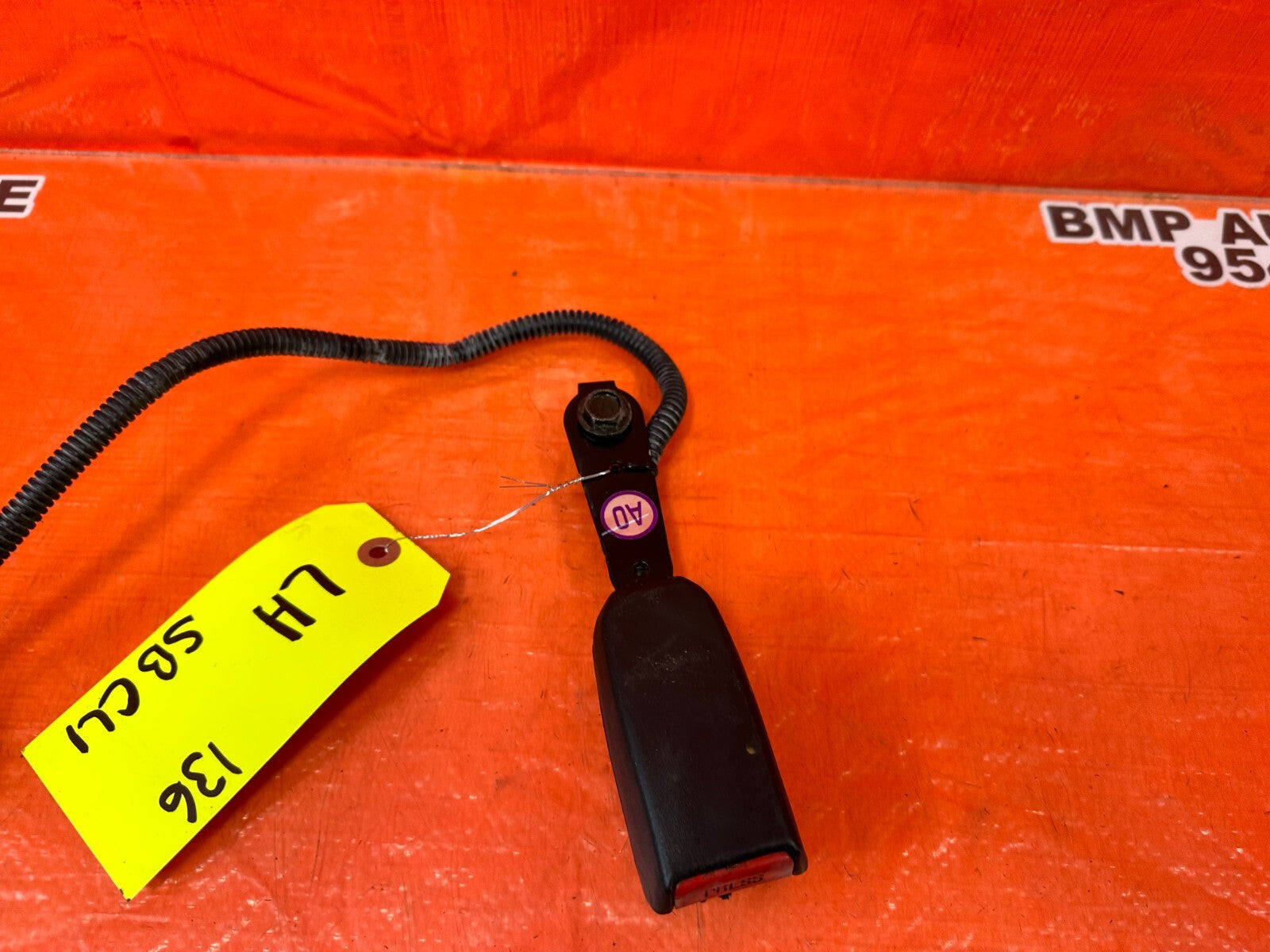 97 01 HONDA PRELUDE   DRIVER LEFT FRONT SEAT BELT CLIP BUCKLE   OEM FACTORY #1365