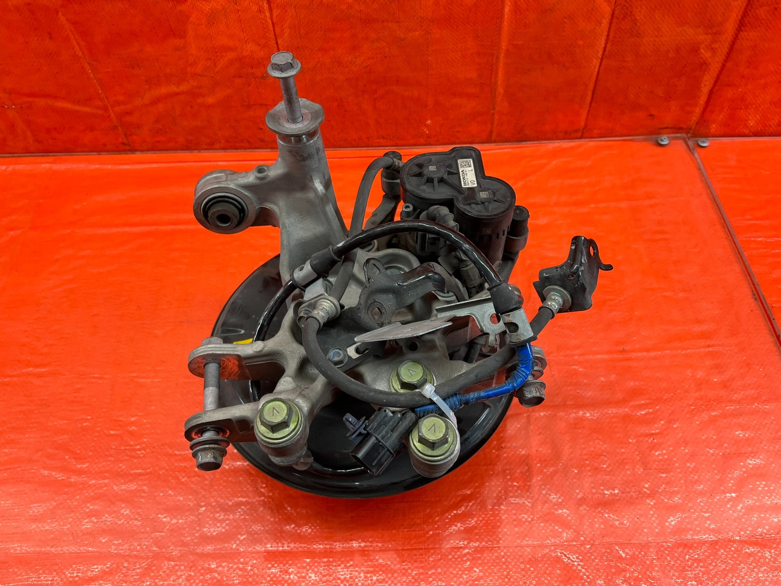 18 21 HONDA ACCORD LEFT REAR SPINDLE KNUCKLE HUB W/ ELECTRONIC CALIPER OEM #18412