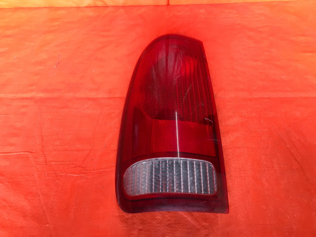 OEM 2000 00 FORD F 150 F150 DRIVER LEFT TAIL LIGHT LAMP L LH 0