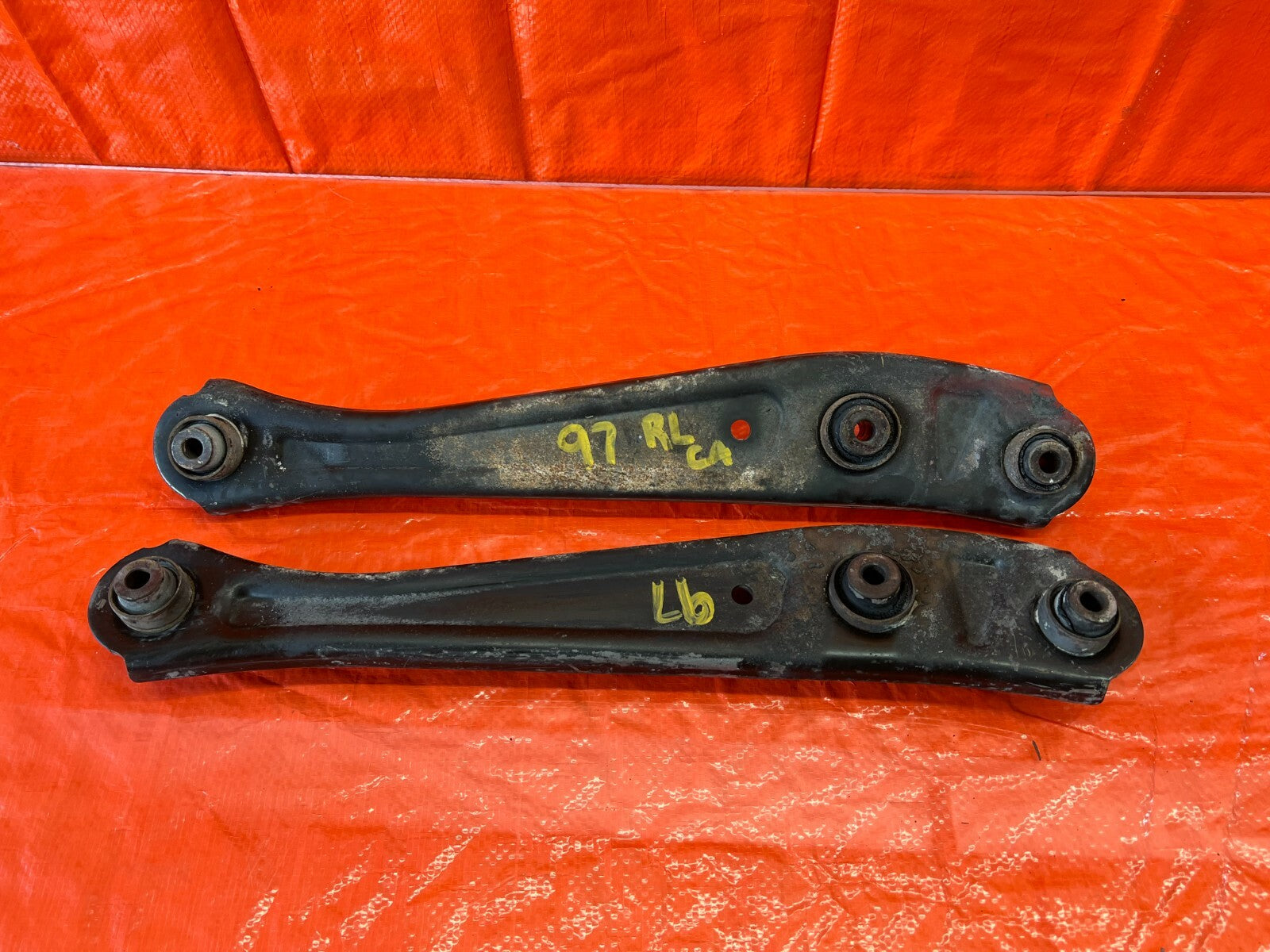 96 00 HONDA CIVIC   REAR LOWER CONTROL ARM SET   LEFT & RIGHT LOWER ARMS OEM #970