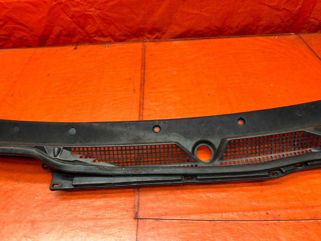 94-01 ACURA INTEGRA FRONT WINDSHIELD WIPER COWL GRILLE TRIM OEM #34011
