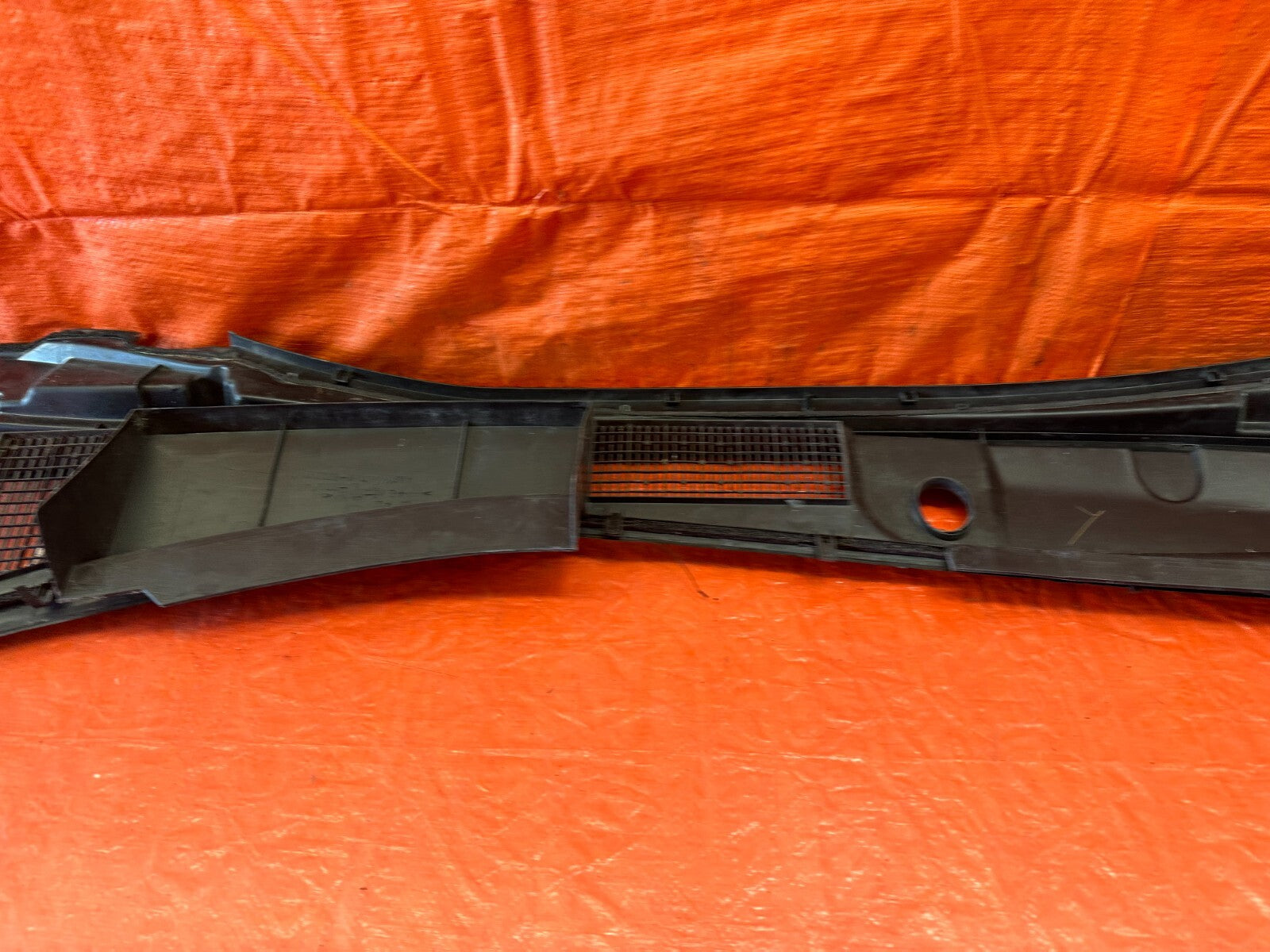 2009 09 LEXUS ES350   WINDSHIELD WIPER COWL TRIM PLASTIC   OEM FACTORY #24415