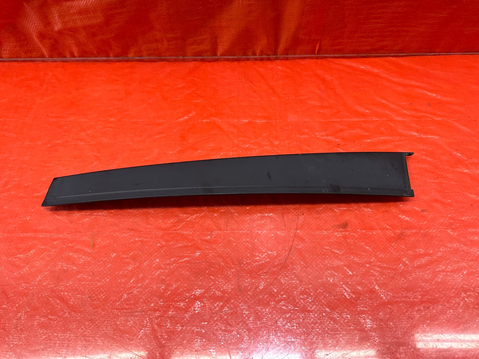 95 98 HONDA ODYSSEY   PASSENGER RIGHT REAR DOOR SASH TRIM   OEM FACTORY #1938