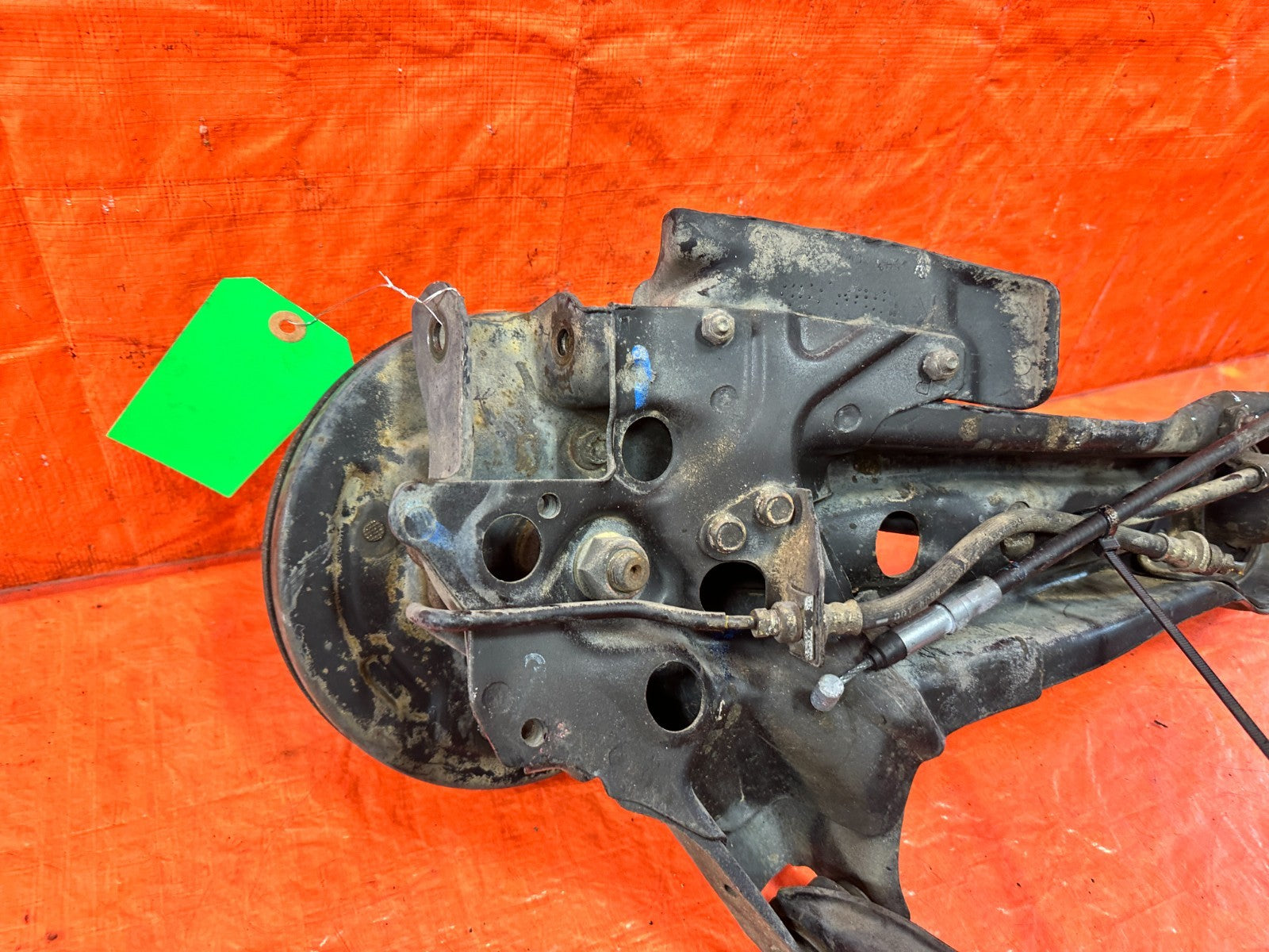 90 91 HONDA CIVIC HATCHBACK   PASSENGER RIGHT REAR TRAILING ARM LOWER ARM   OEM7