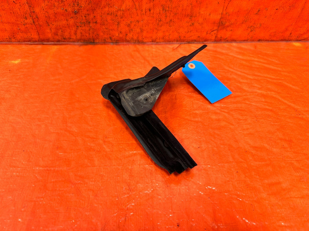 09 15 INFINITI G37 CONVERTIBLE   CONVERTIBLE TOP RIGHT REAR TRIM   OEM #3292